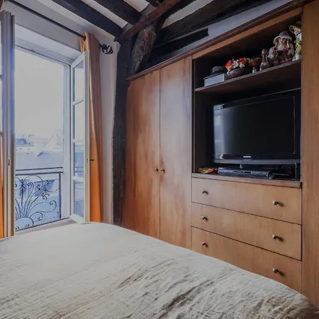 Quiet 1bd 2p 3rd Floor