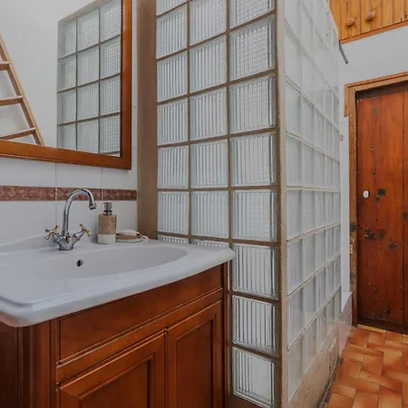 Quiet 1bd 2p 3rd Floor Apartment